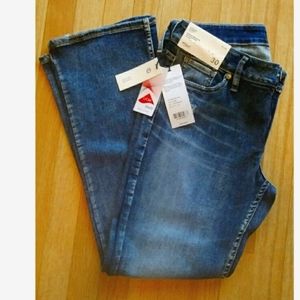 🎈SALE🎈SILVER JEANS "ELYSE" CURVY BOOT CUT JEANS